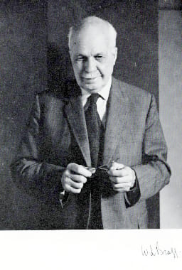 050.jpg