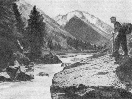 Desfiladero "Levi Talgar" en Zailíiski Alatau, RSS de Kazajia