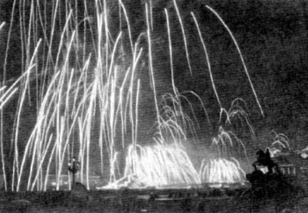 Salva de fuegos artificiales en Leningrado