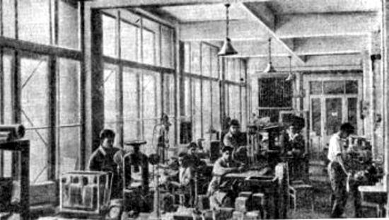 Laboratorio para el ensayo de las propiedades físicas de los minerales