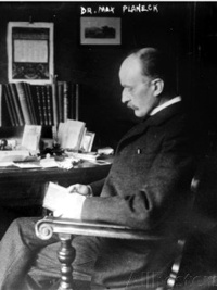 103.jpg