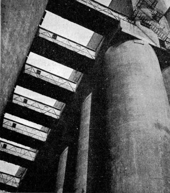 051.jpg
